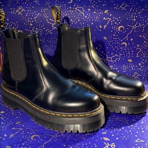 2976 Polished Smooth Platform Chelsea Boot